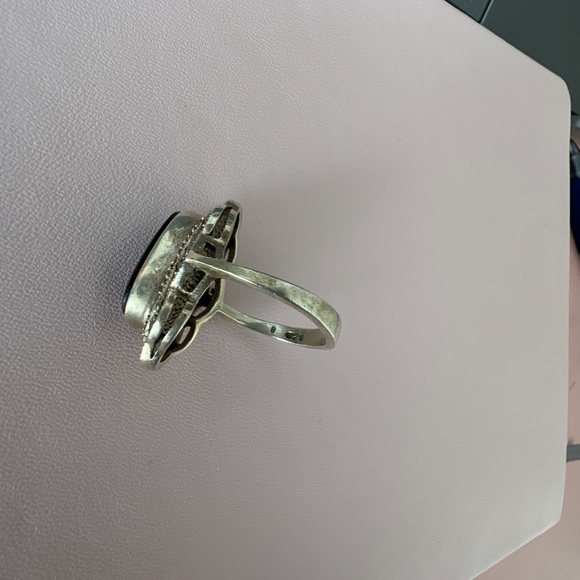 Ring - Picture 2 of 8